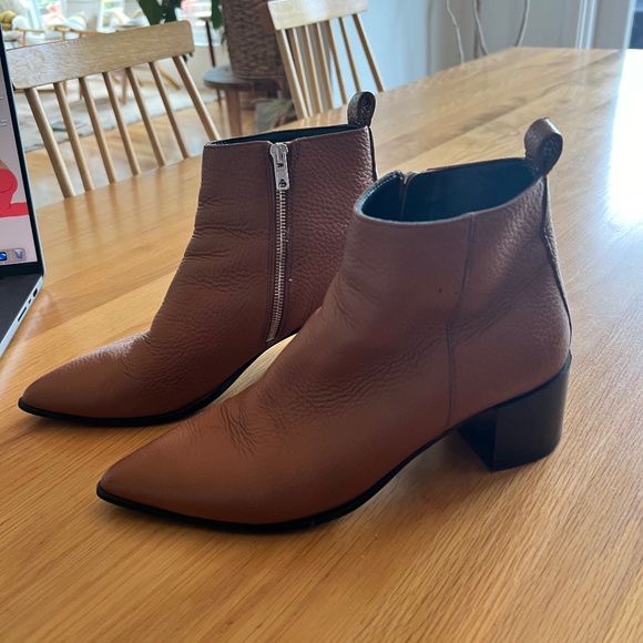Everlane Leather Booties - Size 9 - Picture 1 of 5